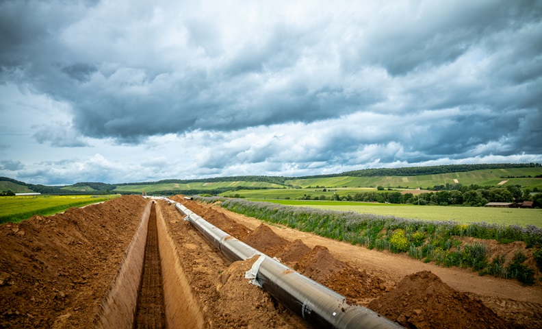 Major contract for the realisation of the EWA natural gas transport pipeline